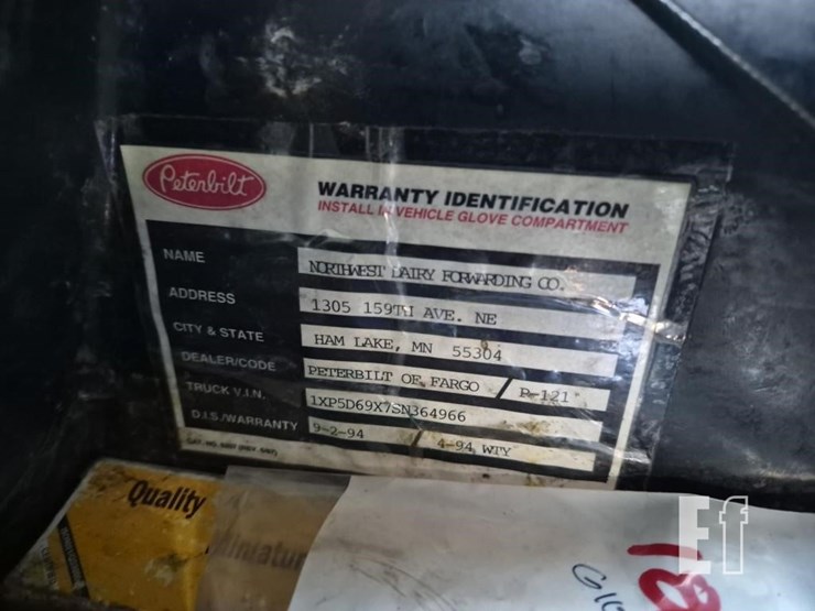 1995-peterbilt-379-image-26