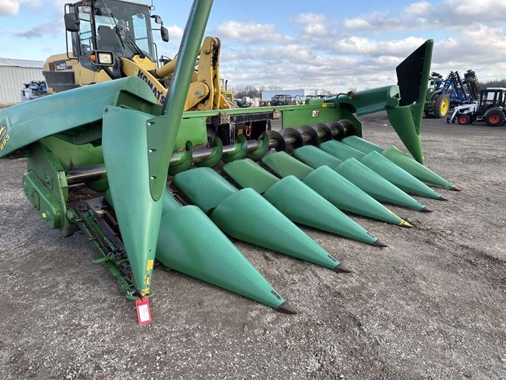 john-deere-843-image-1