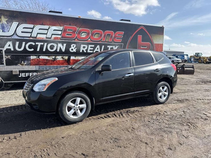 2010-nissan-rogue-image-1