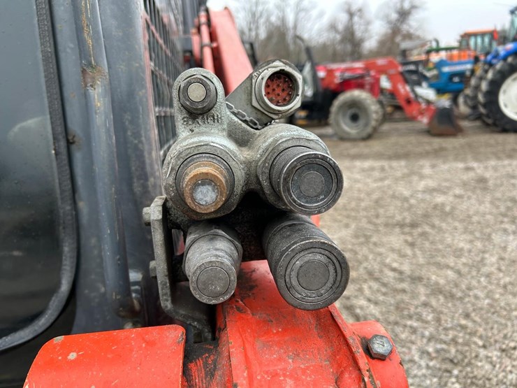 2021-kubota-svl75-2-image-11