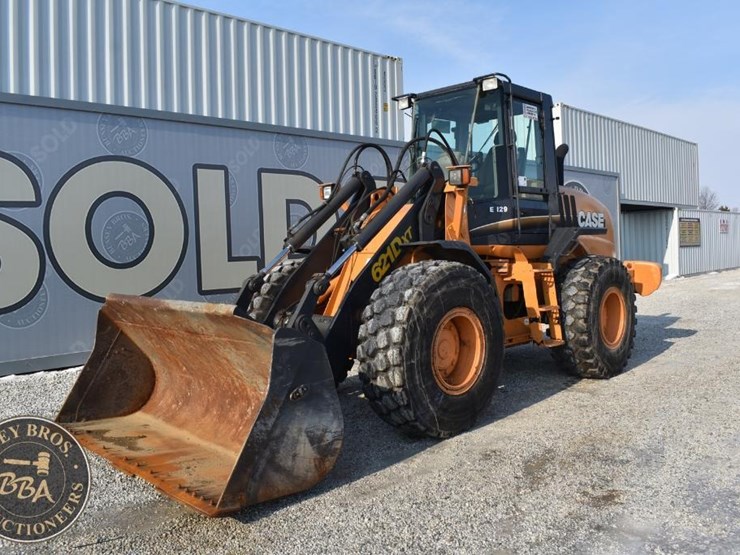 2003-case-621d-xt-image-2