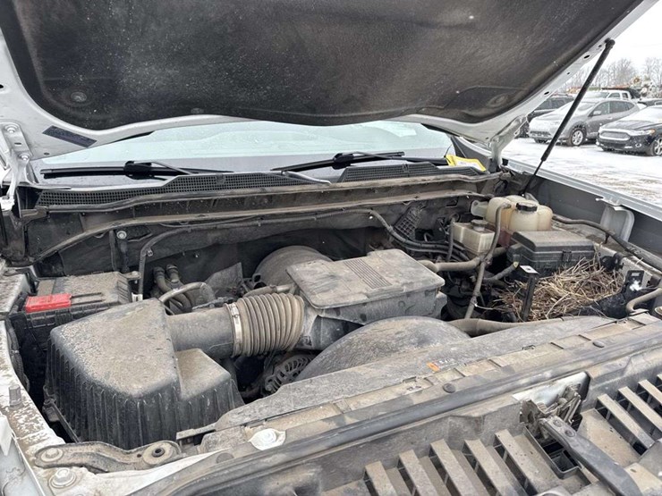 2022-chevrolet-silverado-3500-image-16