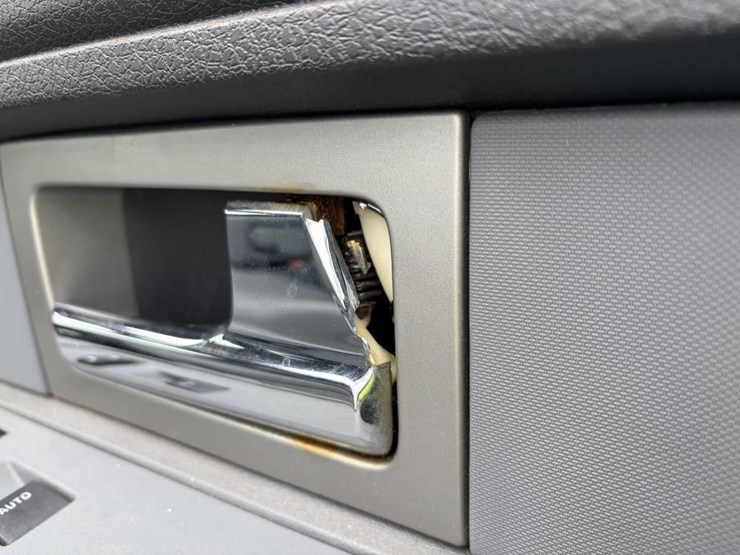 2011-ford-f150-xlt-image-11