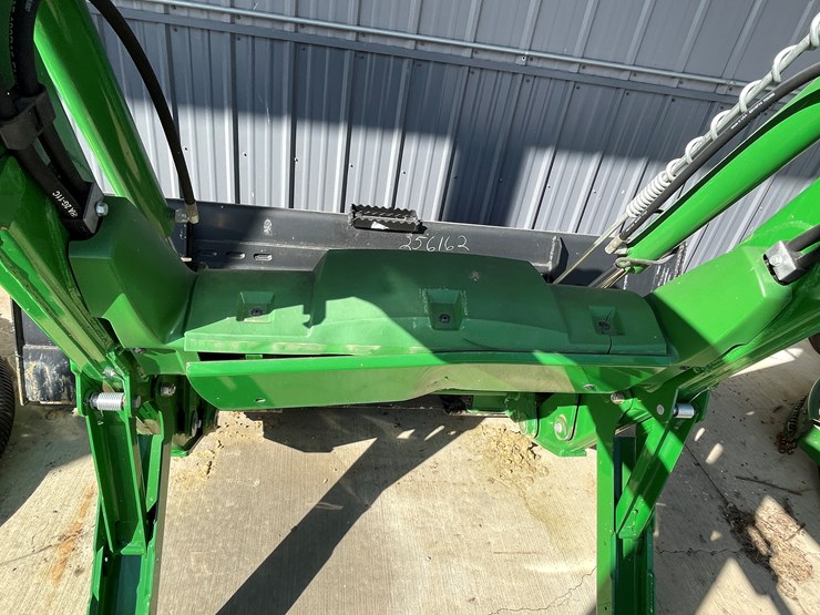 2015-john-deere-5075e-image-26