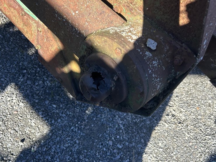 john-deere-450-image-8