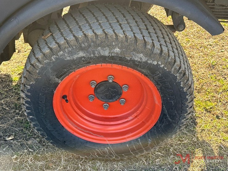 2004-bobcat-5600-toolcat-utv-image-12