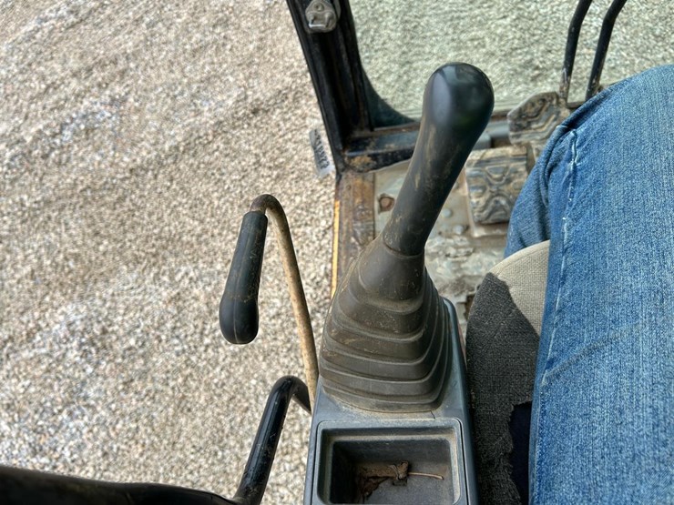 caterpillar-311c-image-26