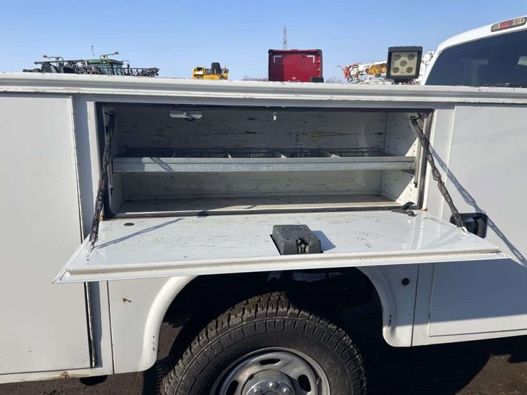 2015-ford-f350-image-22