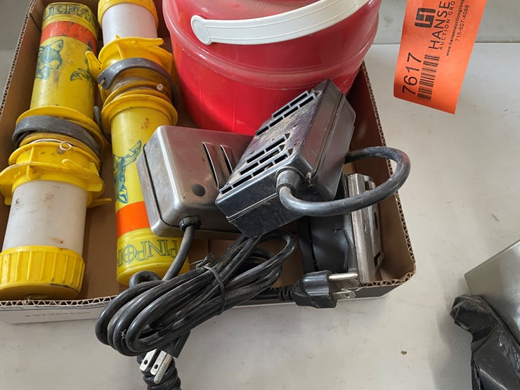 #7617-•-(2)-blue-fox-weighted-markers-image-3