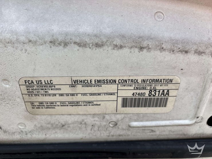 2017-dodge-charger-sedan-image-8