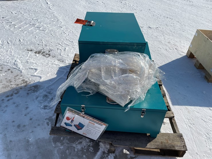 #8120-•-ratchet-tie-down-&-flat-pack-tool-box-image-4