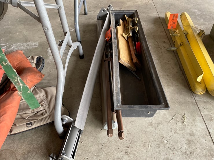 #7620-•-beaver-dam-tip-up-and-fish-board-image-2