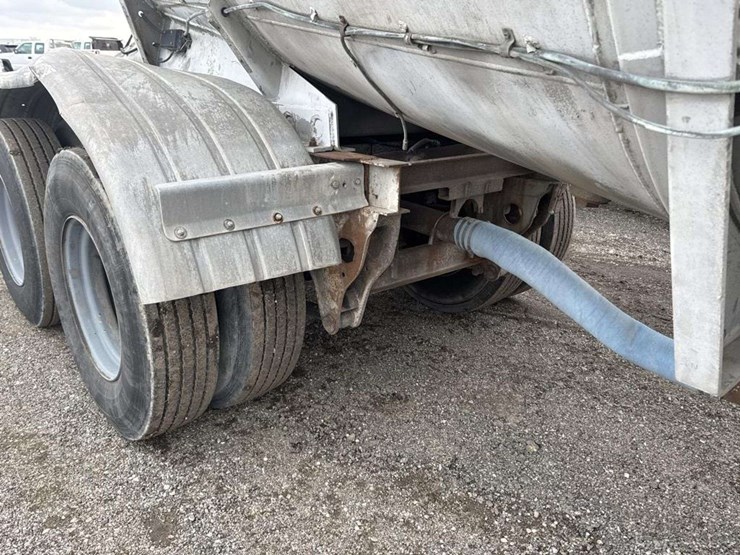 1965-fruehauf-trailer-image-10