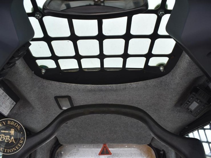 2020-deere-333g-image-46