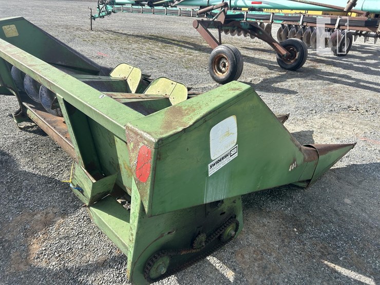 john-deere-444-image-5