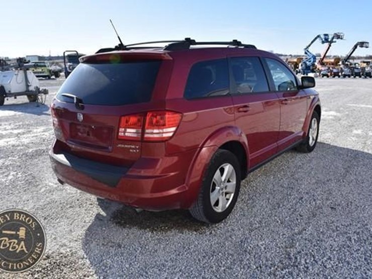 2010-dodge-journey-sxt-image-12