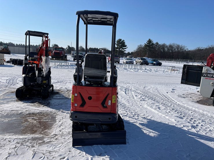 #5379-•-mx15rx-mini-excavator-image-5