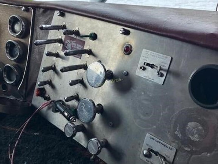 1983-marmon-110p-cab-over-engine-semi-truck-image-21