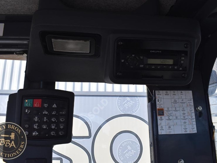 2013-deere-770g-image-35