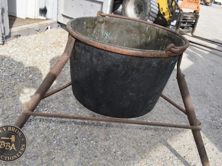 cooking-kettle-with-stand-41802-image-4