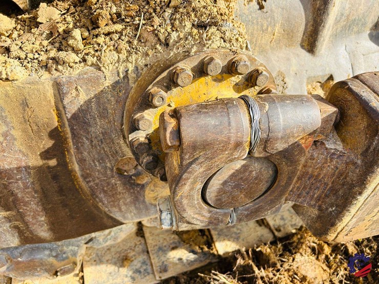 2005-caterpillar-d8t-image-52