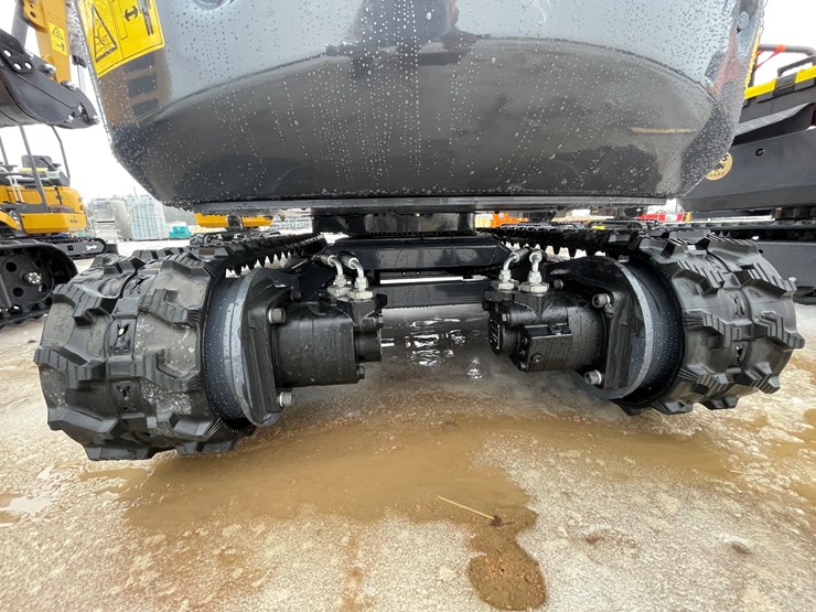 #5402-•-me18-mini-excavator-image-20