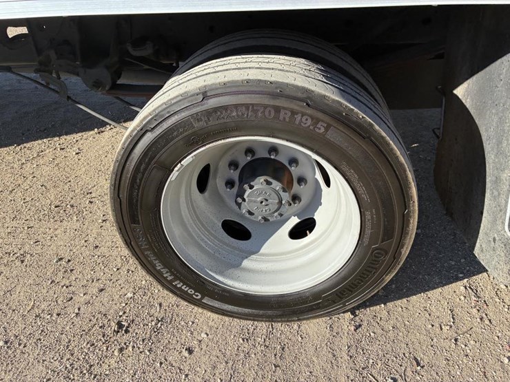 2022-ford-f450-xl-image-7