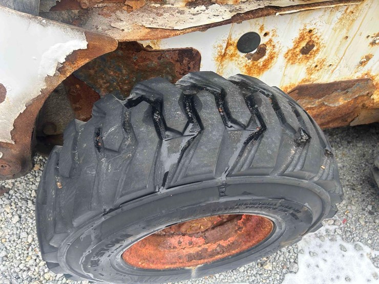 2007-bobcat-s300-image-21