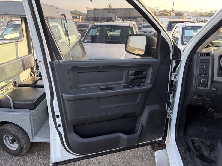 2012-dodge-2500-image-10