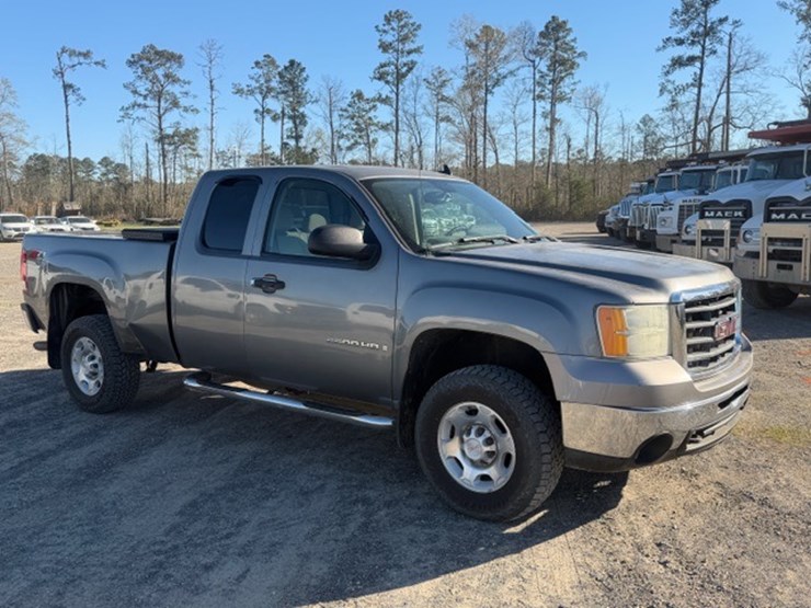 2007-gmc-2500-image-2