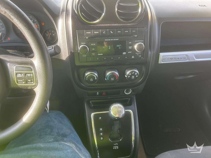 2016-jeep-compass-image-16