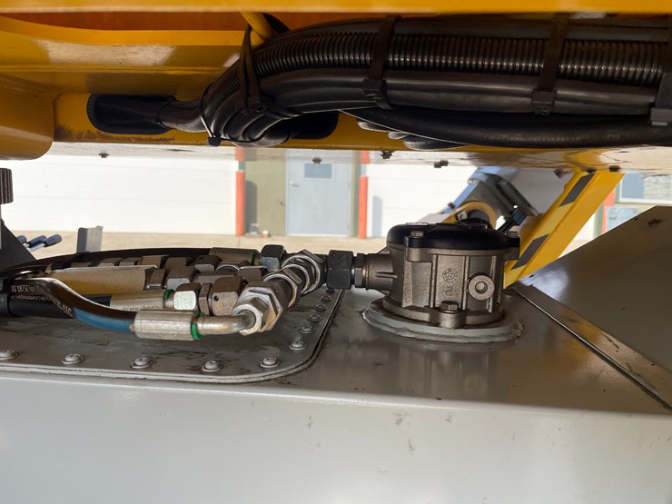 #8550-•-2023-omme-2750-rxbdj-hybrid-tracked-aerial-lift-image-48