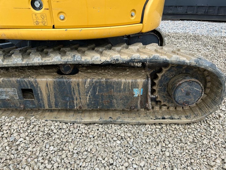 2022-deere-30g-image-19