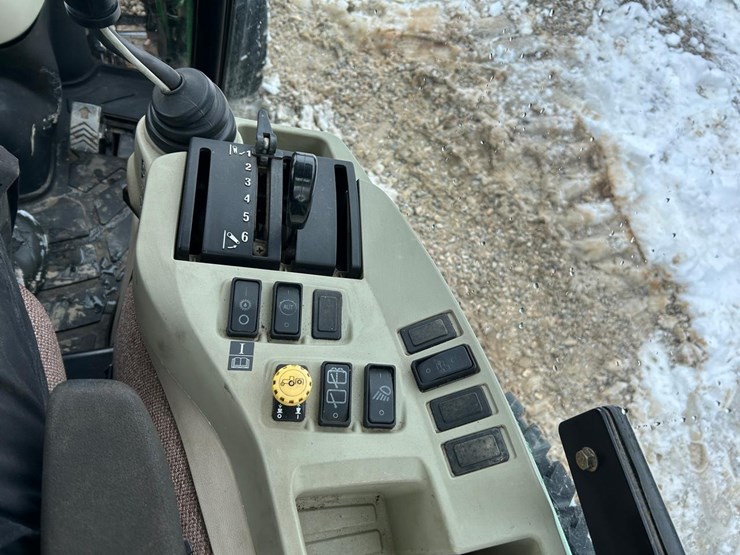 john-deere-4720-image-24