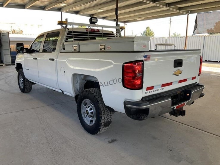 2016-chevrolet-silverado-2500-image-5