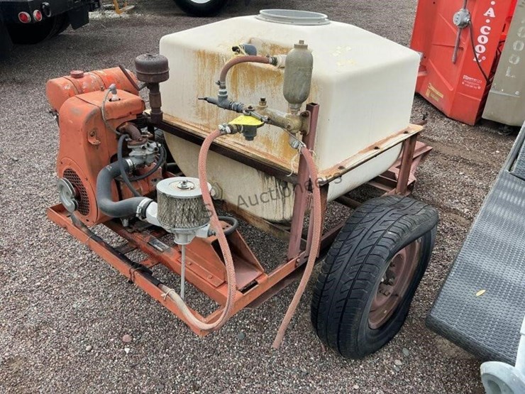 s/a-towable-spray-trailer-image-1