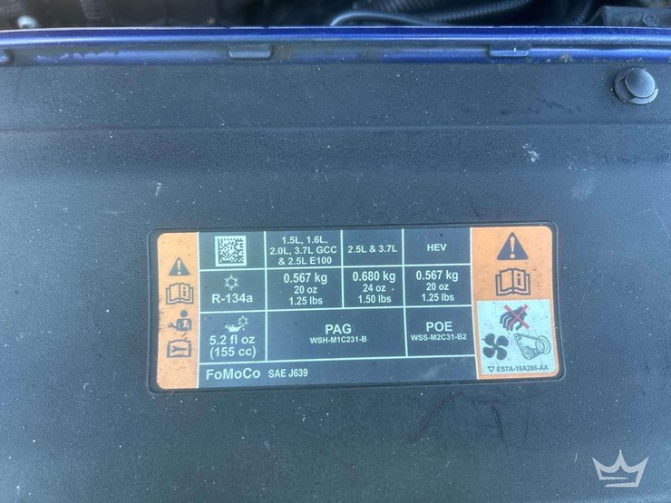 2016-ford-fusion-titanium-sedan-image-10