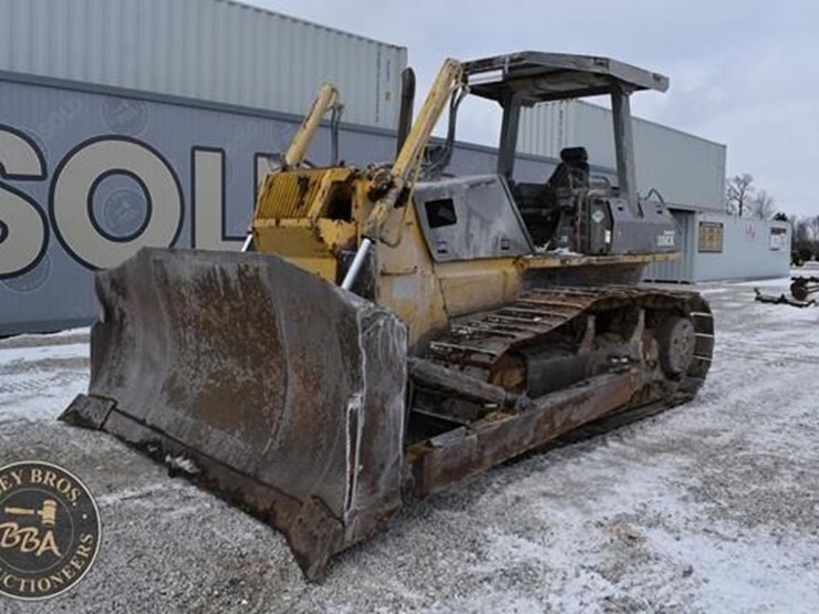 komatsu-d65ex-12-image-3