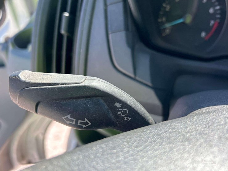 2015-ford-transit-image-14