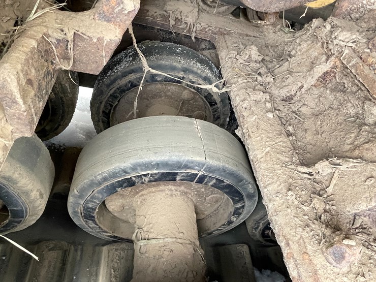 #7564-•-asv-track-loader-with-posi-track-image-26