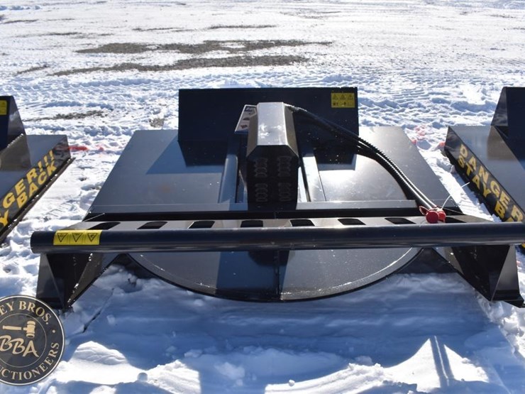 shredder/mower-agt-industrial-brush-cutter-attachment-41835-image-1