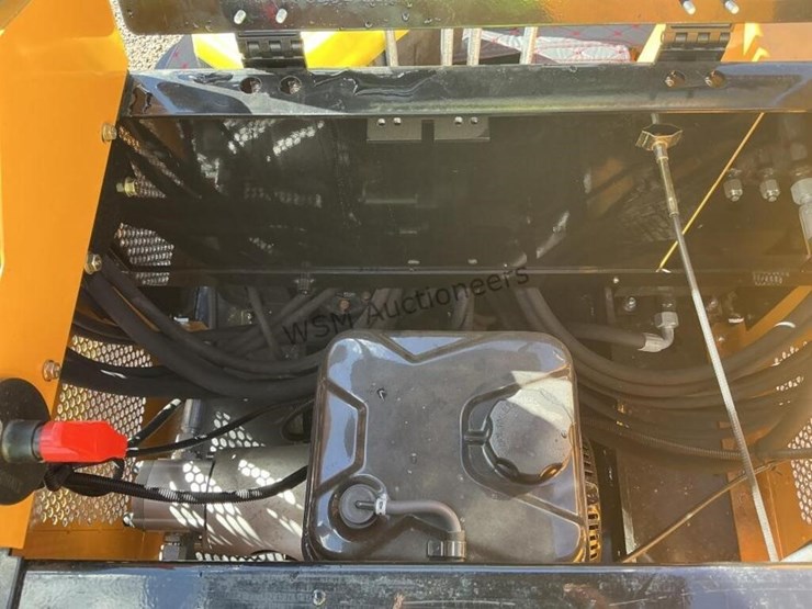 2025-miva-va15-mini-excavator-image-9