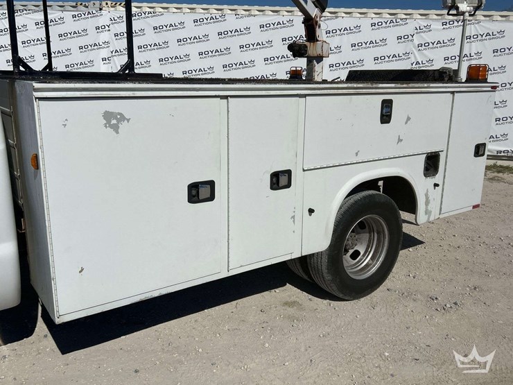 2015-ford-f350-image-22