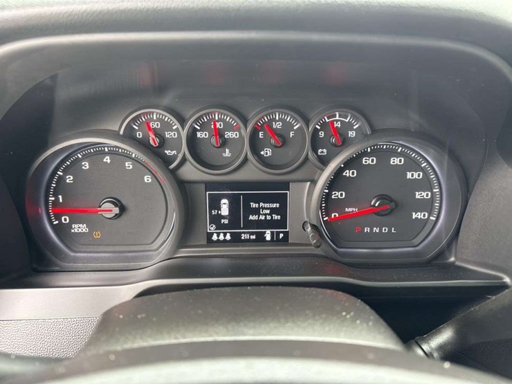 2023-chevrolet-3500-image-22