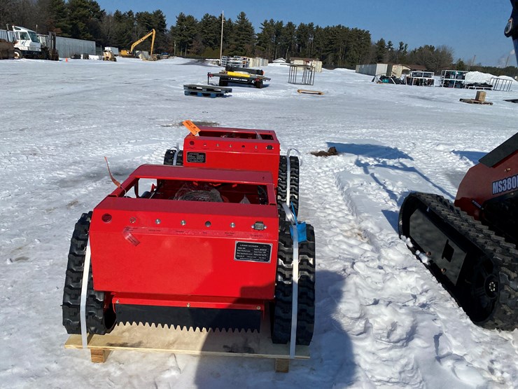 #5333-•-remote-controlled-lawn-mower-image-2