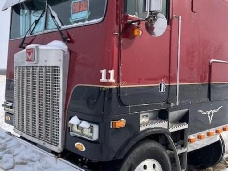 1983-marmon-110p-cab-over-engine-semi-truck-image-4