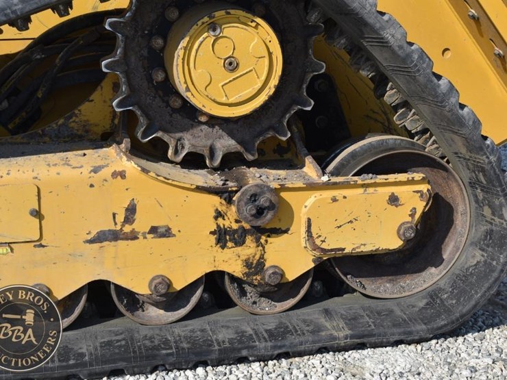 2020-caterpillar-279d3-image-37