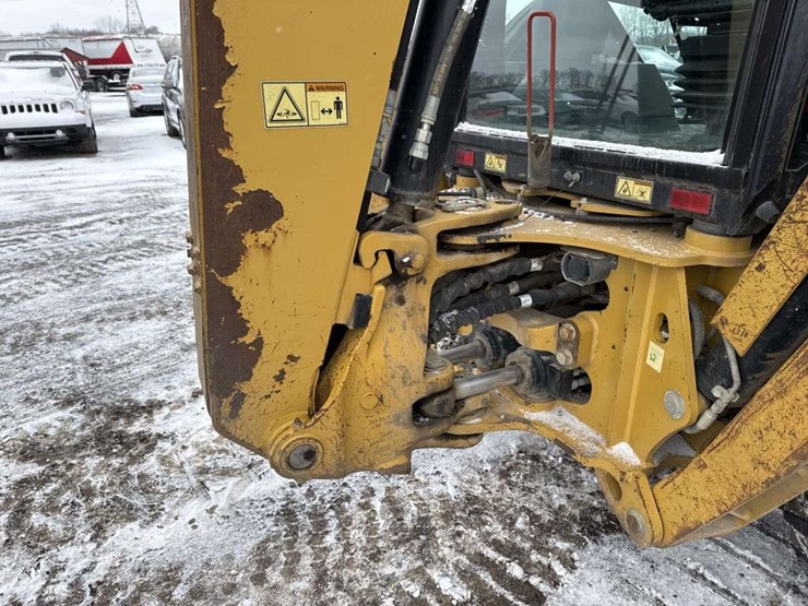 2013-caterpillar-420-image-18