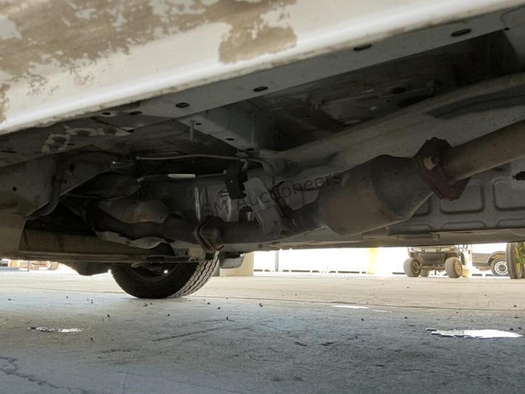 2017-nissan-nv200-image-25