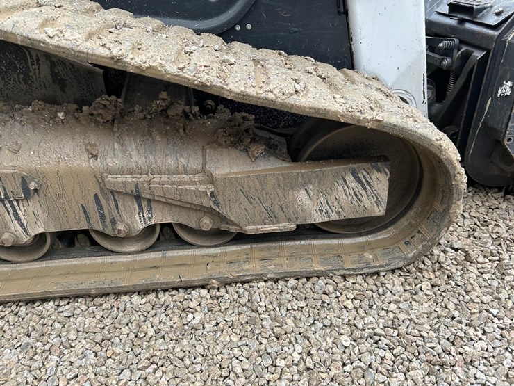 2022-bobcat-t76-image-13